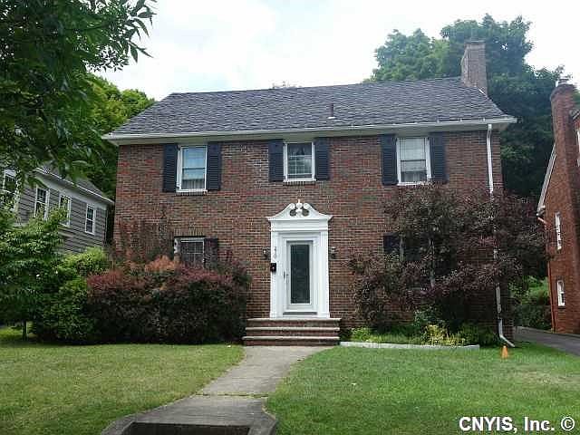 1st image of 210 Twin Hills Dr