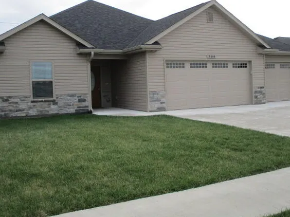 504 Addie Ln, Centralia, MO 65240