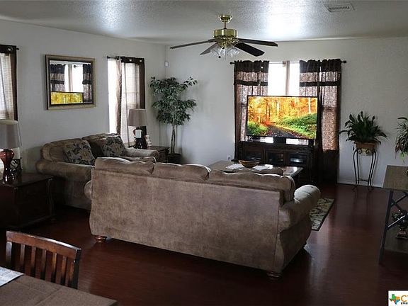 3rd image of 617 Roosevelt Dr