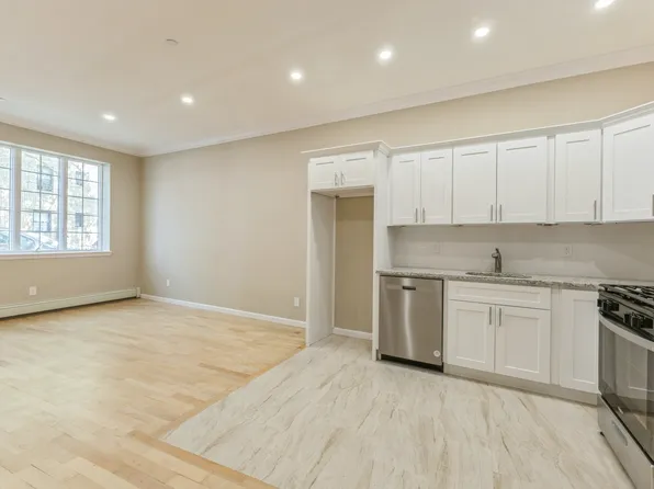 1570 West Tenth Street image 13 of 15