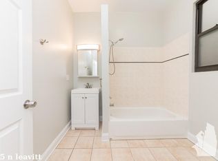 3155 N Leavitt St #1821, Chicago, IL 60618