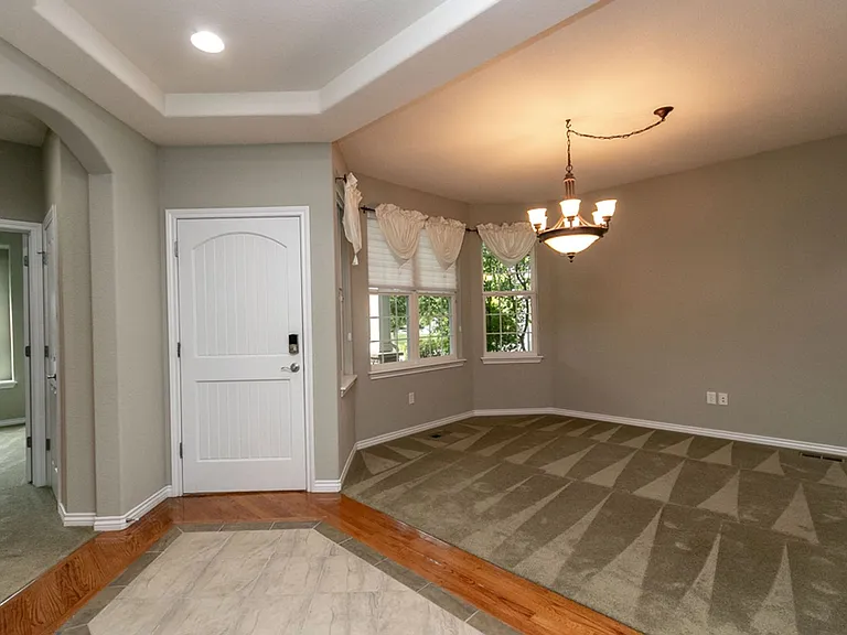 711 Windflower Dr — Photo 4