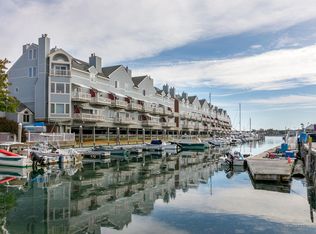 501 Chandlers Wharf #501, Portland, ME 04101