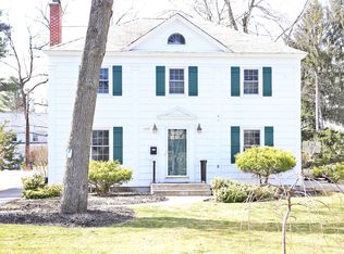 1547 Dean St, Niskayuna, NY 12309