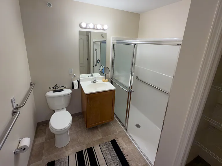 Bathrooms with walk in showers available