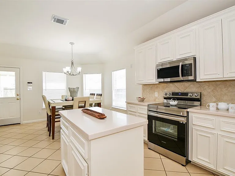3207 Brook Arbor Ln — Photo 15