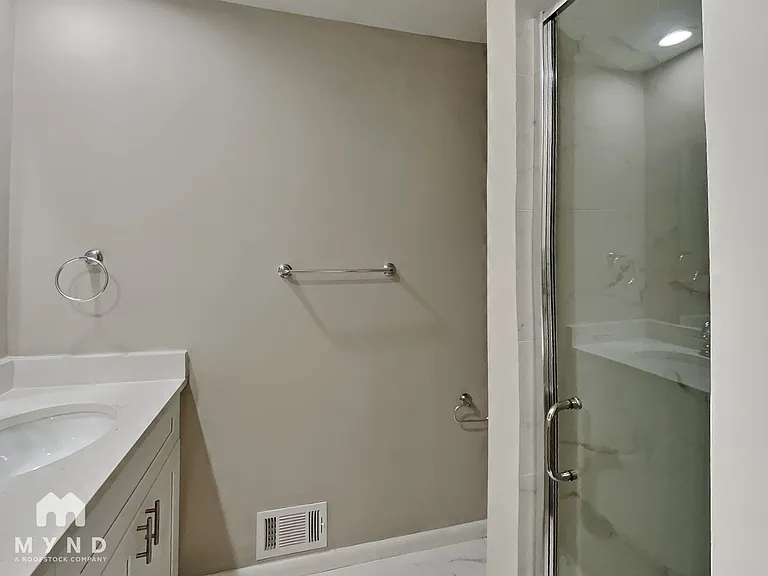1322 N Cliff Valley Way NE #1322 — Photo 12