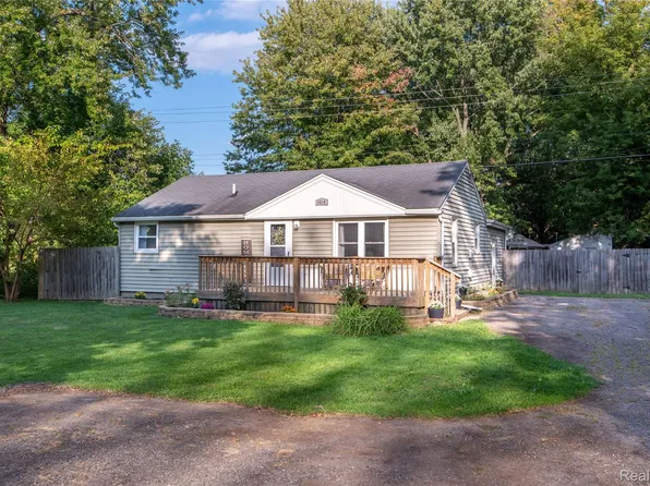 4034 N Genesee Rd, Flint, MI 48506