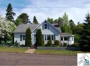 221 W 1st St, Grand Marais, MN 55604