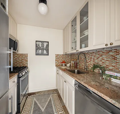 Kitchen, photo 1