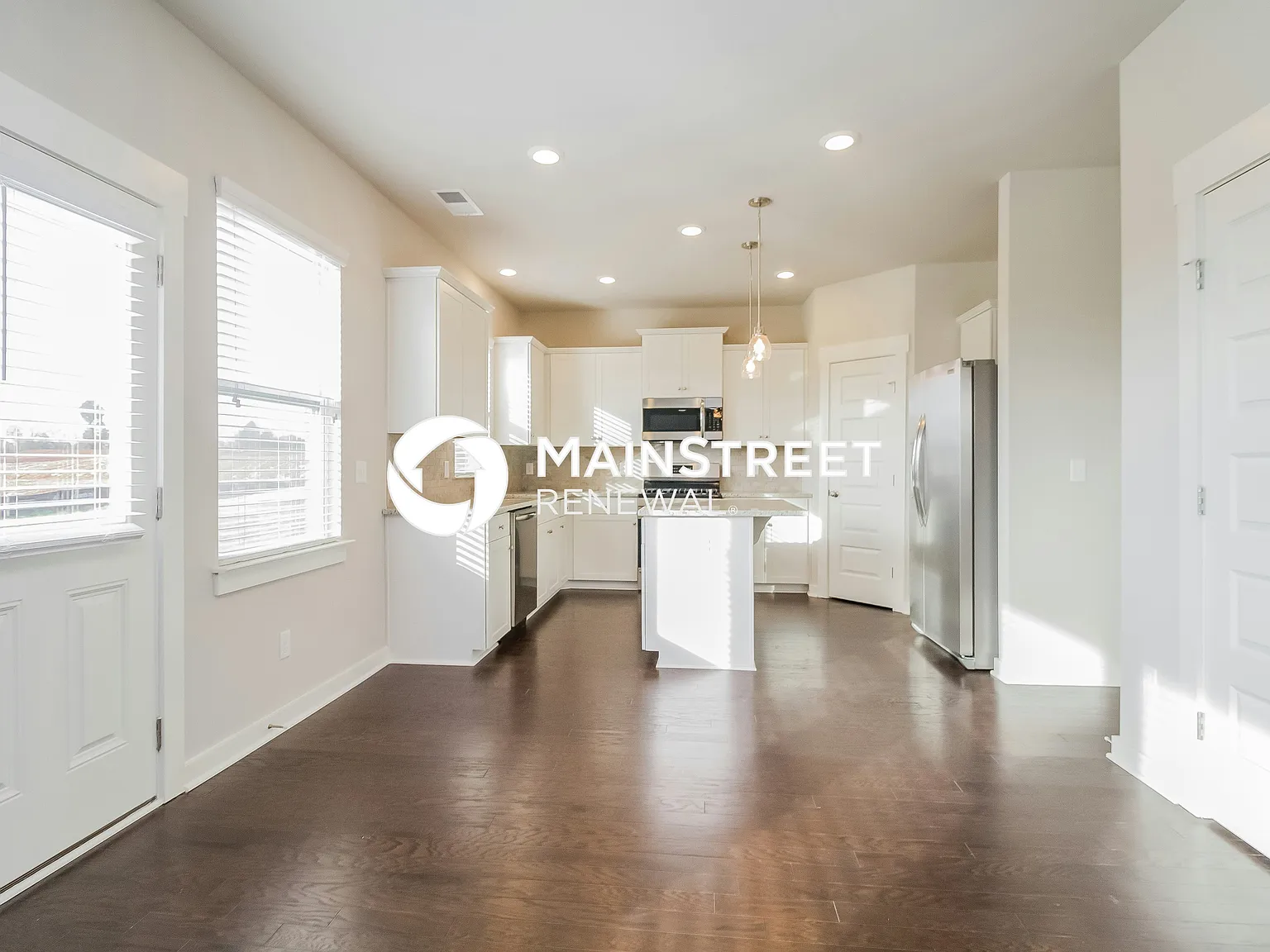 818 Yakima Way — Photo 4