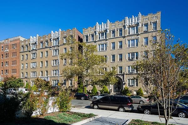 2nd image of 22 Duncan Ave APT 35