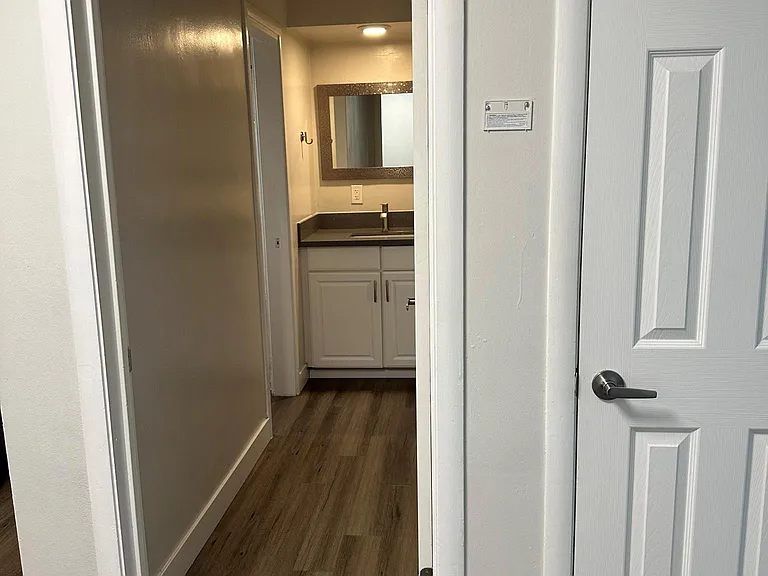 1620 G St — Photo 18