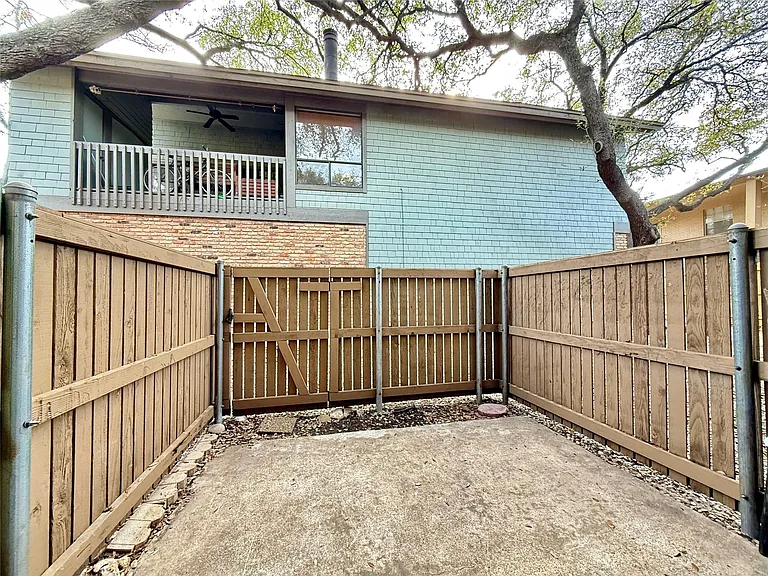 7122 Wood Hollow Dr #106 — Photo 20