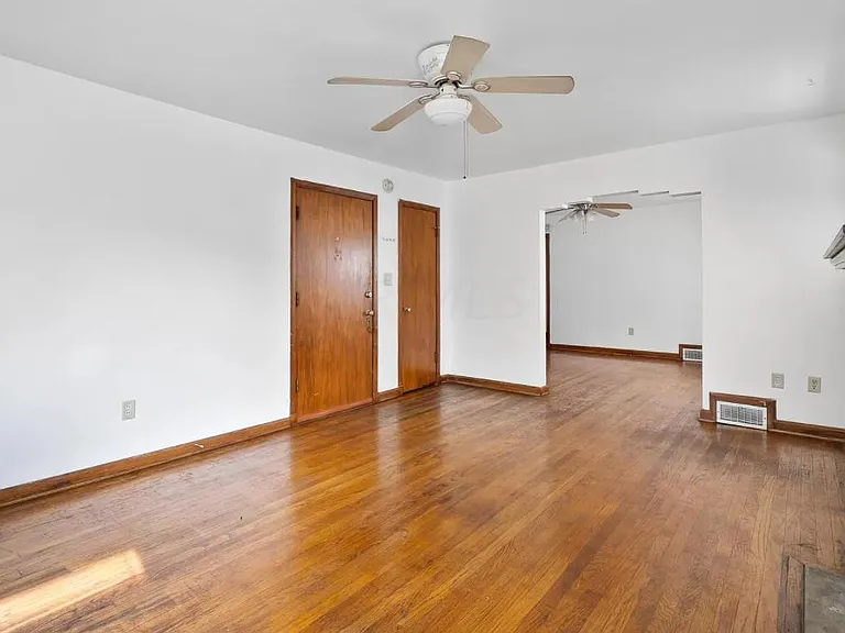 3256 Indianola Ave — Photo 3
