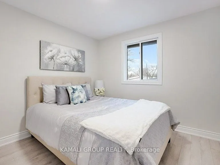 76 Walter Ave #MAIN — Photo 11