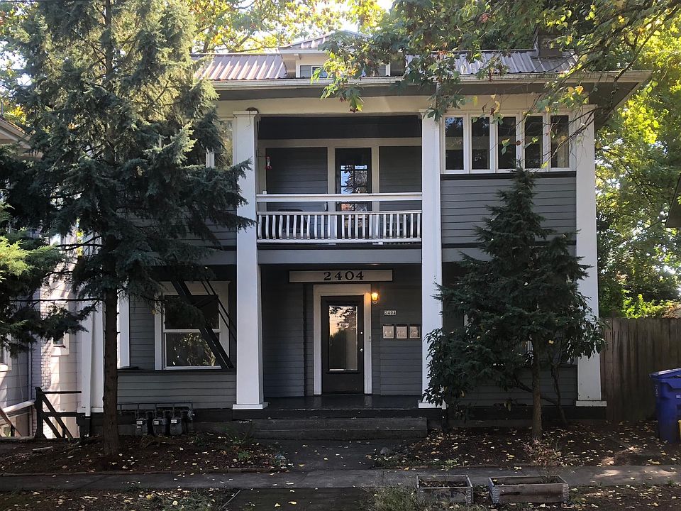 This is the front of the building, entry to the unit is down the stairs (to the left) between the buildings.