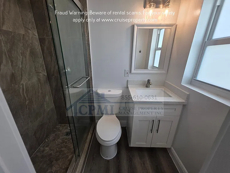 9 SW 10th St — Photo 22