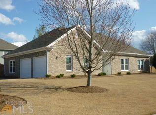 200 Elizabeth Ct, Acworth, GA 30102