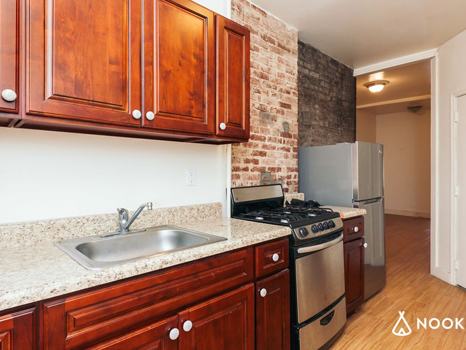 1st image of 1348 Willoughby Ave #1B