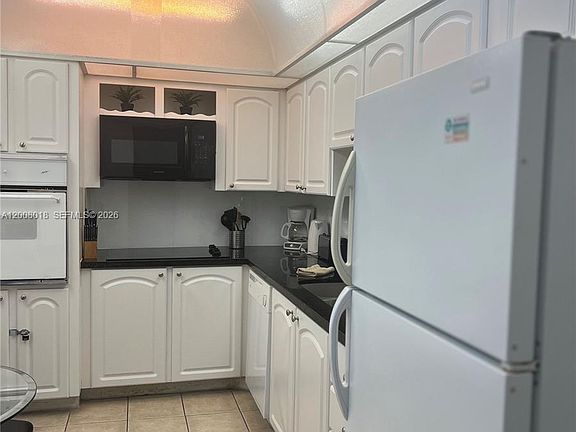4th image of 3901 S Ocean Dr APT 14T