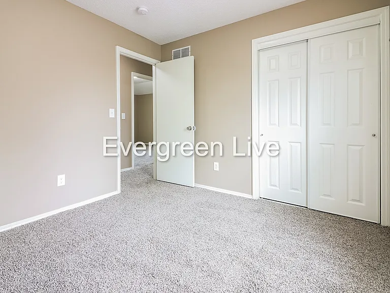 8303 E 166th St — Photo 11