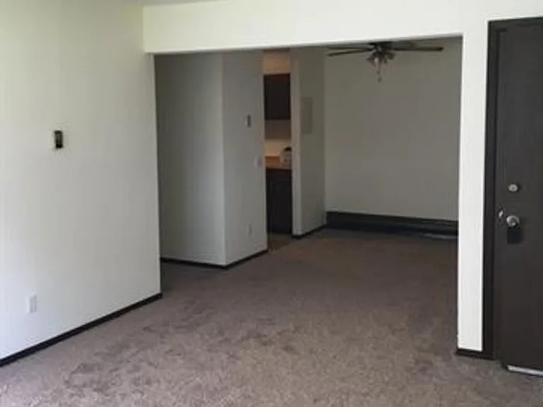 212-214 Sunset Ln — Photo 50