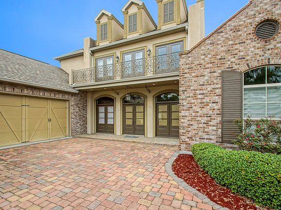 5th image of 3313 Squirewood Dr N