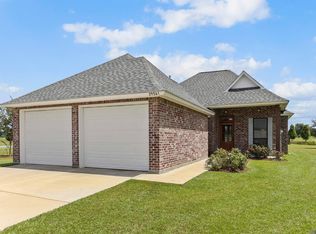 39561 Hernando De Soto Dr, Darrow, LA 70725