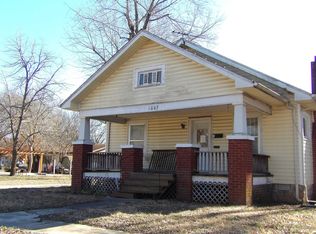 1007 E 14th Ave, Winfield, KS 67156