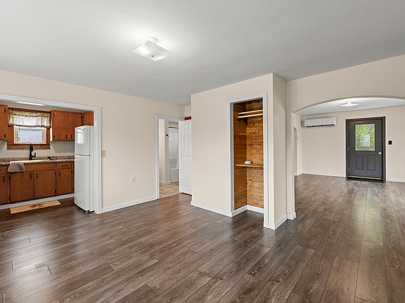 4th image of 15 Lagrange Road