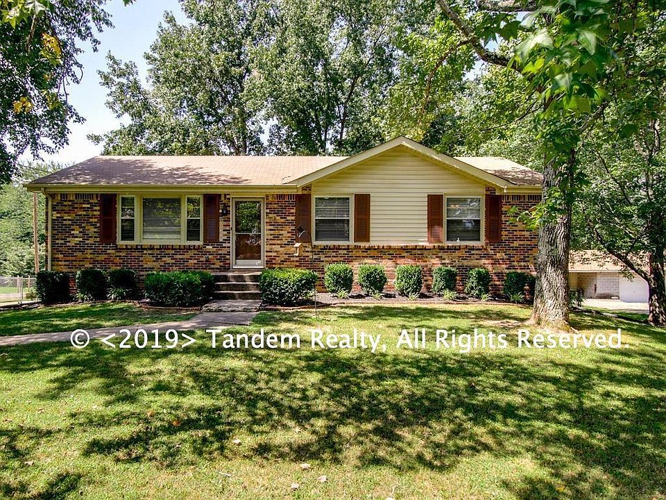 1st image of 174 E Regent Dr