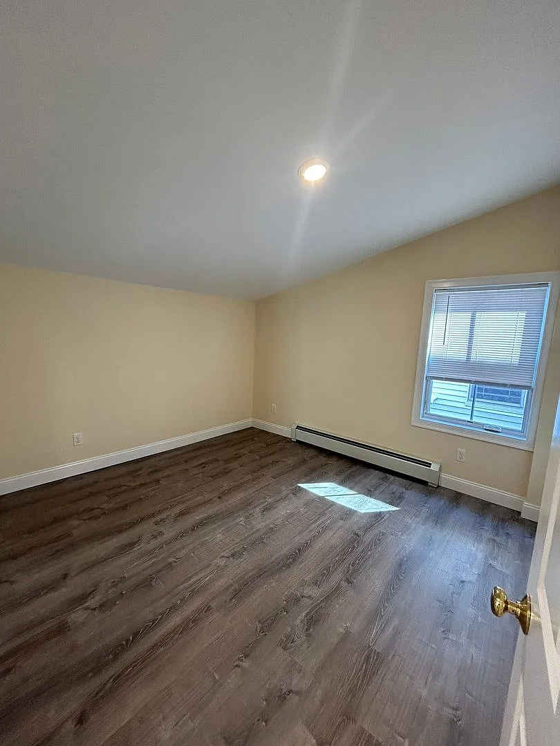 88 North St, Burlington, VT | Newly Renovated 4 Bedroom House with Yard & Parking | June 2027 — Photo 4