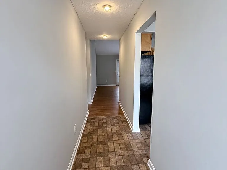 199 Padgett Ct — Photo 2