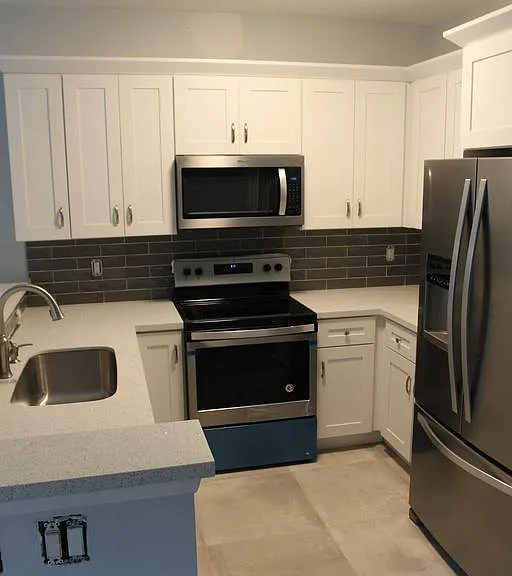11558 Gorham Dr — Photo 2