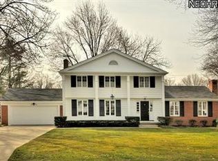 4595 Concord Dr, Fairview Park, OH