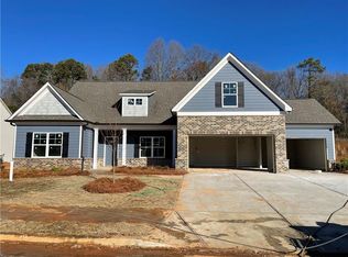 191 Cherokee Rose Ln, Hoschton, GA 30548