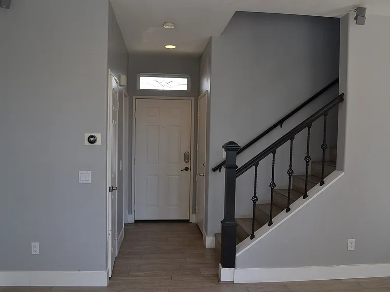 44 Woodcrest Ln — Photo 9