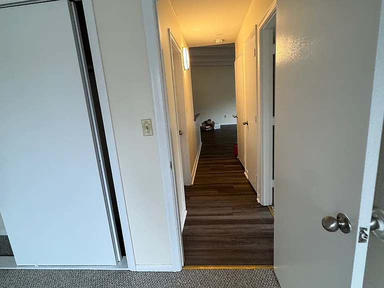 18 Westgate Dr — Photo 7