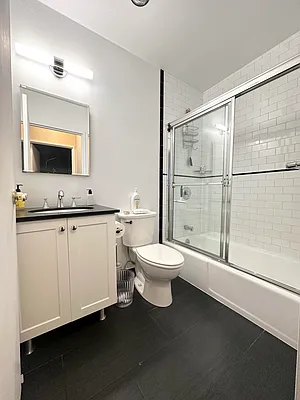 Rented by Manhattan Realty Group | media 5