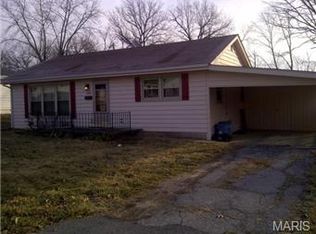 608 Roosevelt Ave, Warrenton, MO 63383