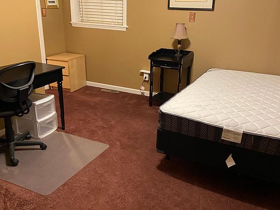 3rd image of 807 Whispering Way