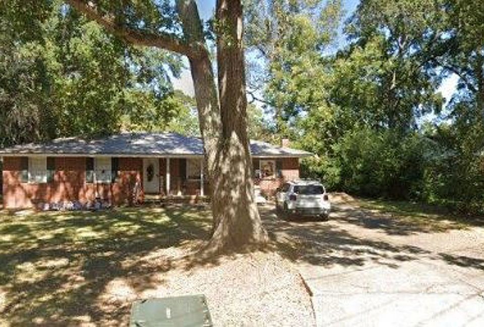 1st image of 1004 Southland Dr