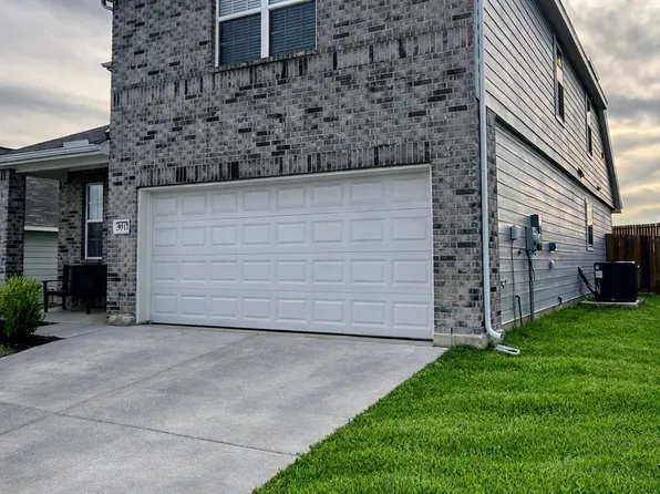 9917 Voyager Ln, Fort Worth, TX 76131