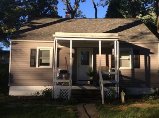 516 Manor Rd, Glen Burnie, MD 21061