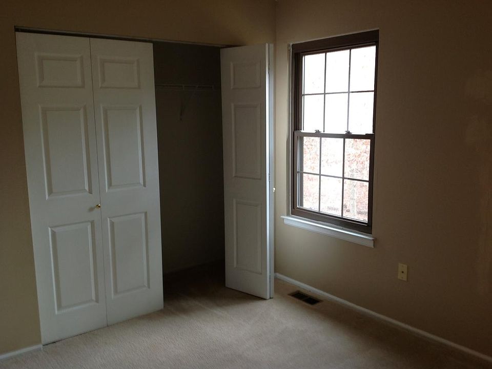 Back bedroom