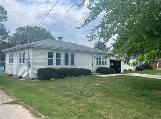 608 Park St, Waterloo, IL 62298