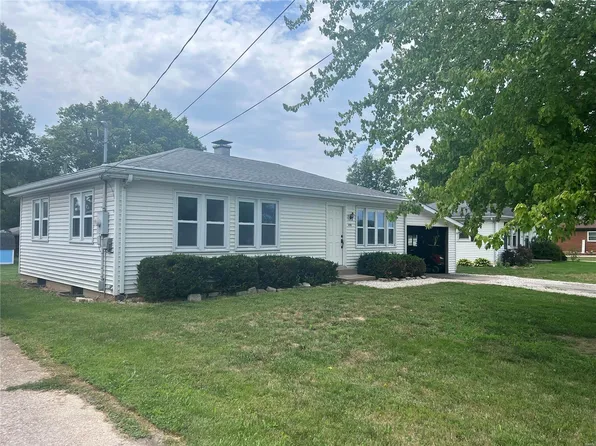 608 Park St, Waterloo, IL 62298