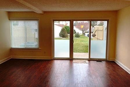 5th image of 4 Greenwood Dr