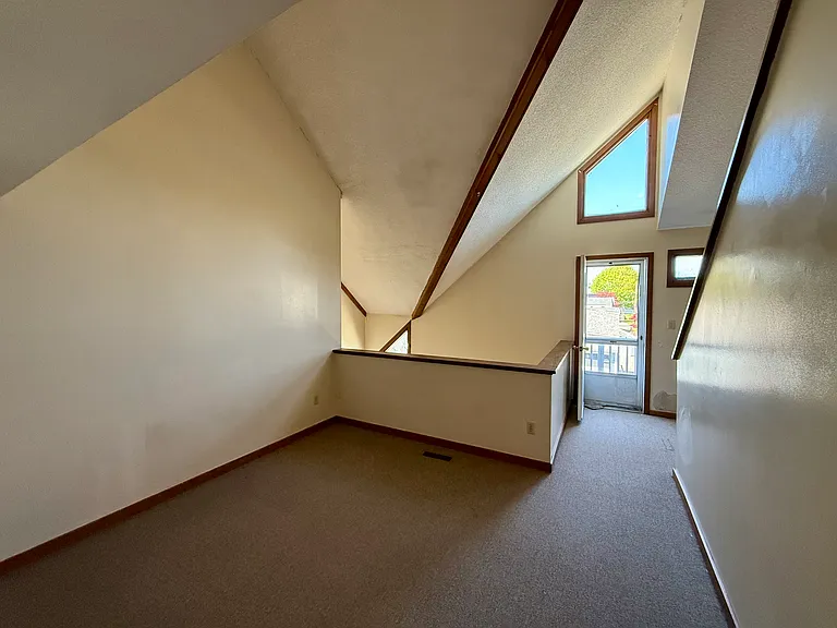 105 Tremont Ave #C — Photo 14